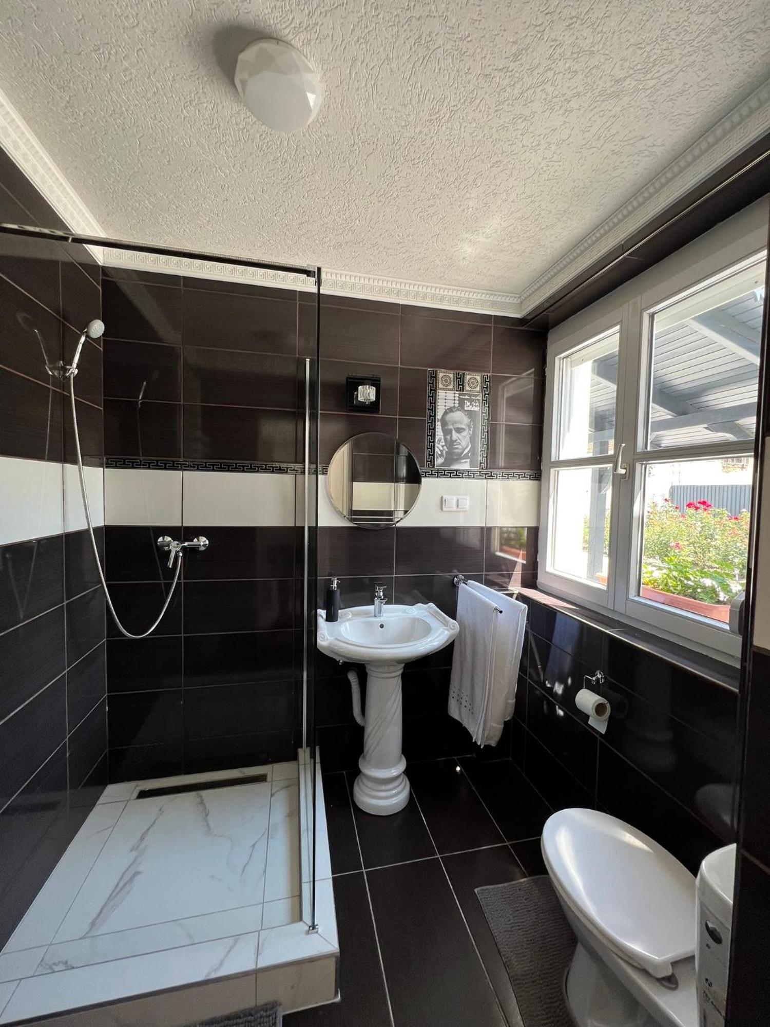Adel Apartman Kisujszallas Luaran gambar