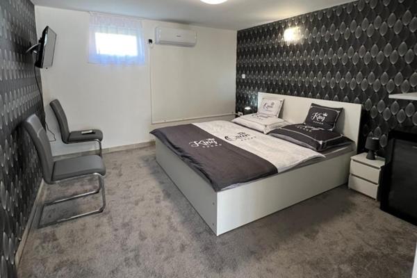 Adel Apartman Kisujszallas Luaran gambar