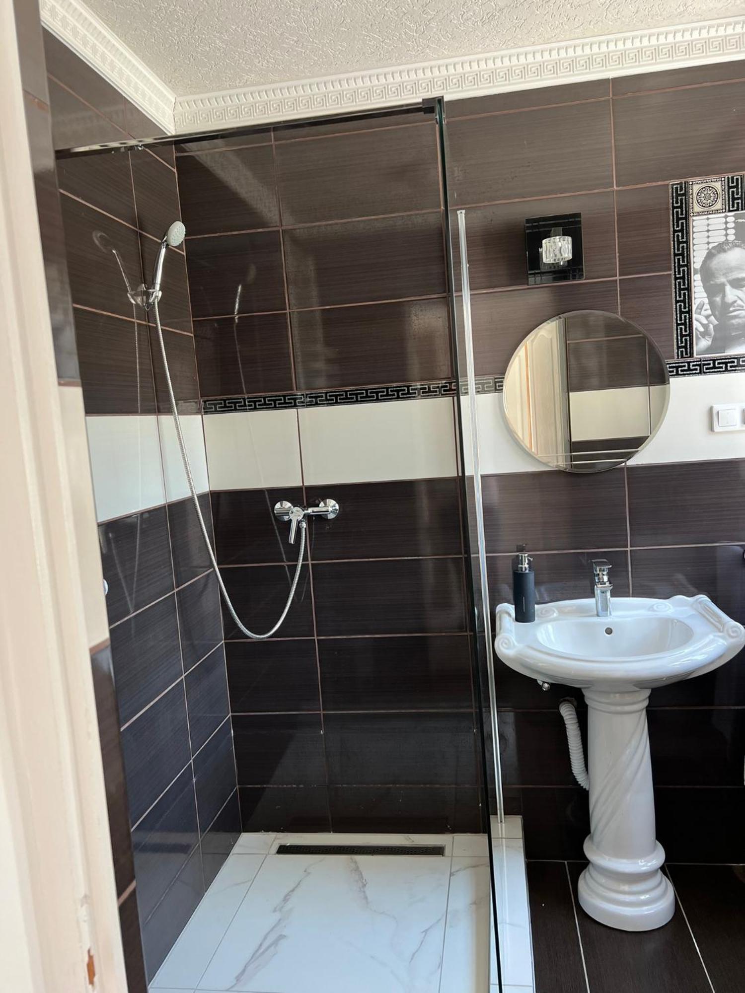 Adel Apartman Kisujszallas Luaran gambar